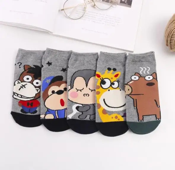 🧦 جوارب نسائية قصيرة برسومات كرتونية لطيفة 🐾