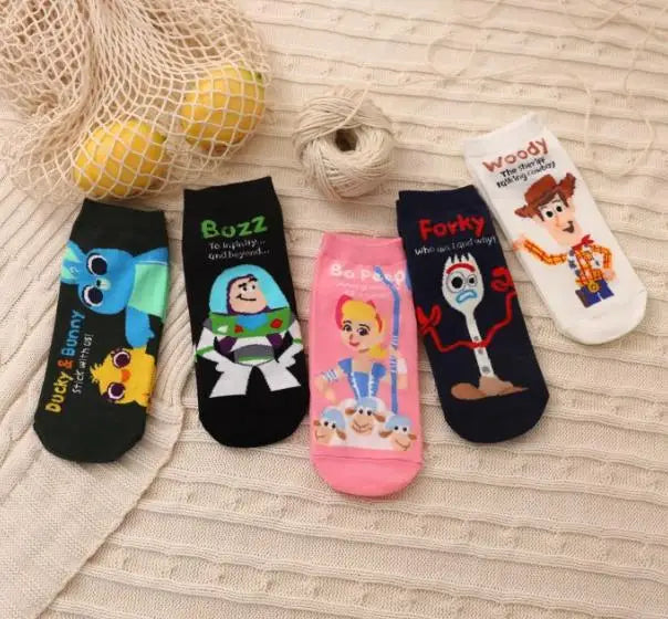 🧦 جوارب نسائية قصيرة برسومات كرتونية لطيفة 🐾