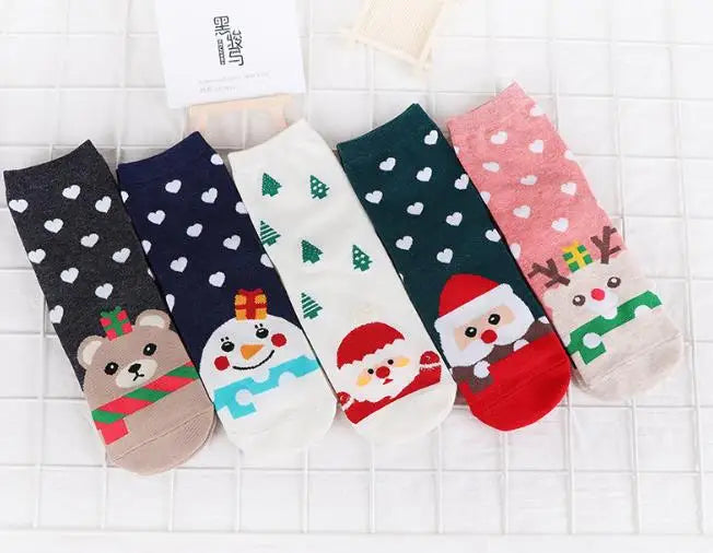 🧦 جوارب نسائية قصيرة برسومات كرتونية لطيفة 🐾